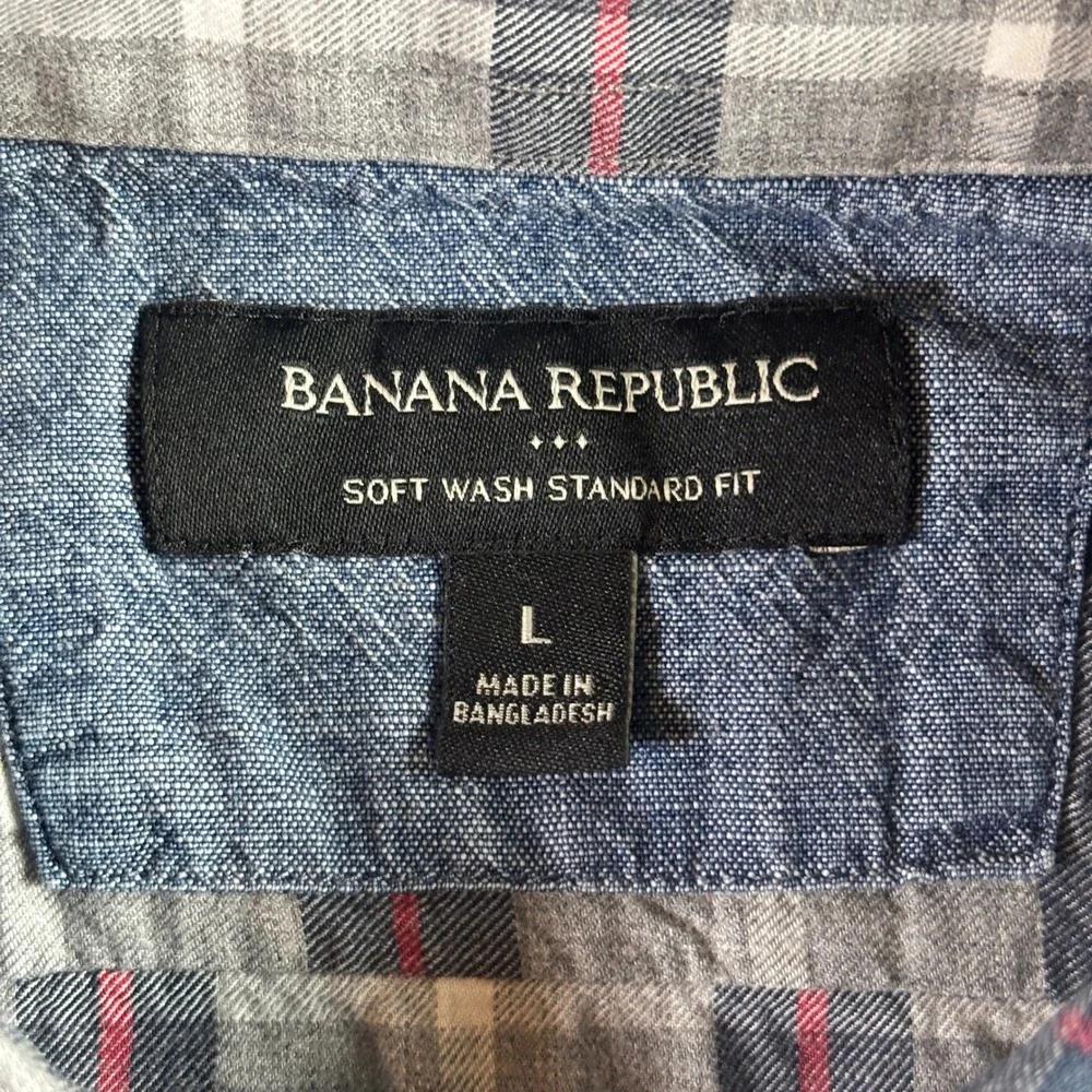 Banana Republic Mens Large Gray Blue Red Plaid Soft Wash Standard Fit Button Up